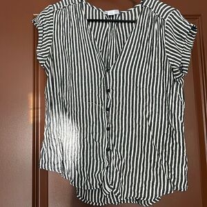 Liz Claiborne short sleeve top